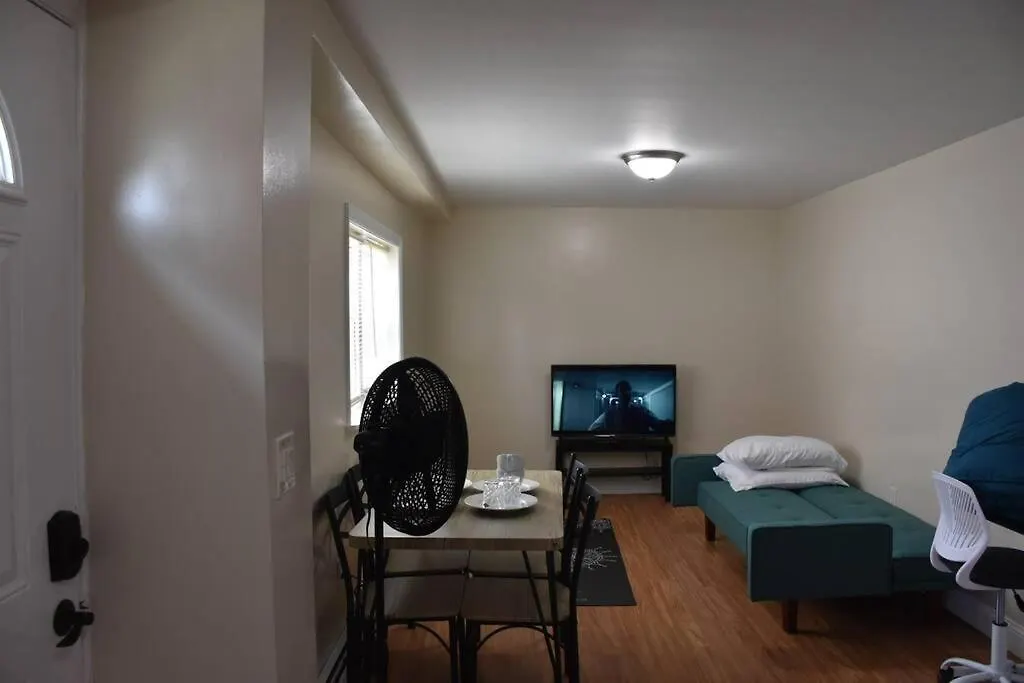 2 Ptivet Bedroom,1 Bathroom,Kitchen,Self Check In,Free Parking New York Apartment